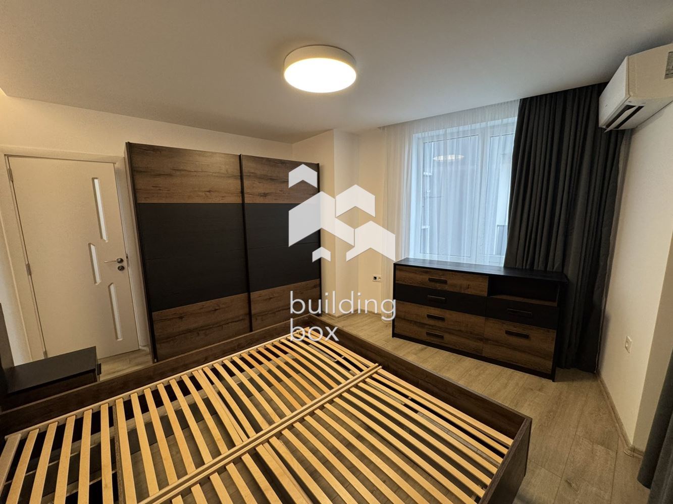 Двустаен апартамент в кв. Остромила - 0