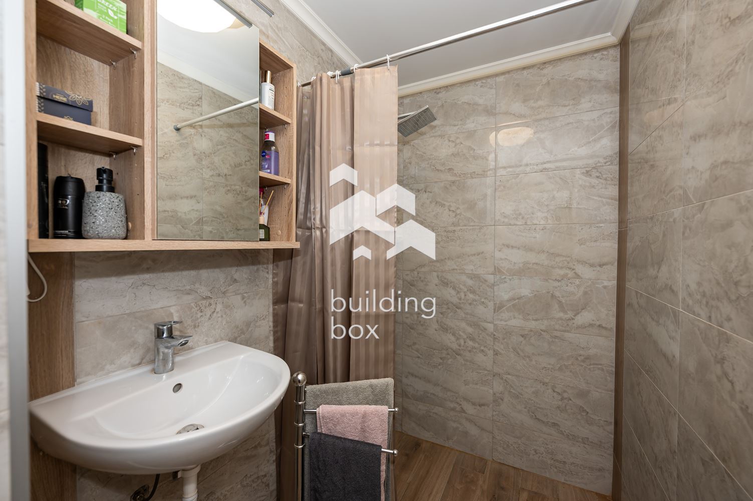 Двустаен обзаведен апартамент в Асеновград - 0