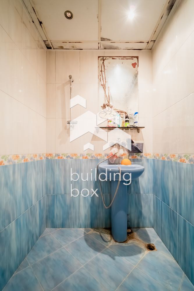 Просторен ТРИСТАЕН апартамент - 0