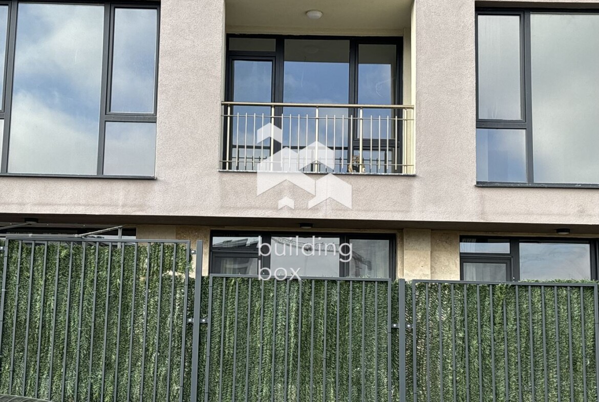 Тристаен апартамент - кв. Манастирски ливади - Изток - 0