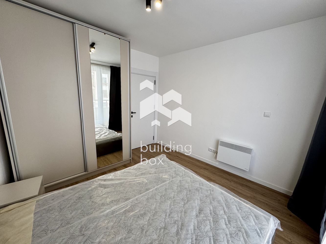 Чисто нов просторен двустаен апартамент - 0