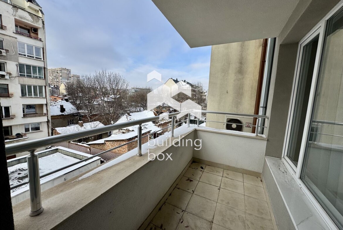 Чисто нов просторен двустаен апартамент - 0