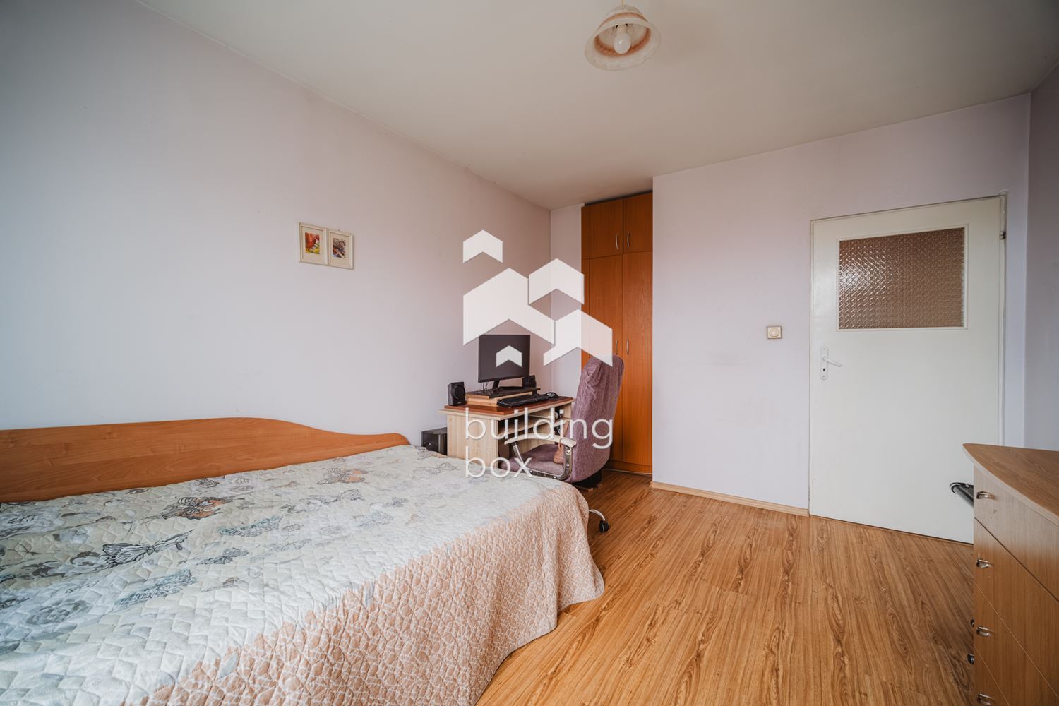 Тристаен аапартамент на 2 мин. от Катедрала Варна - 0