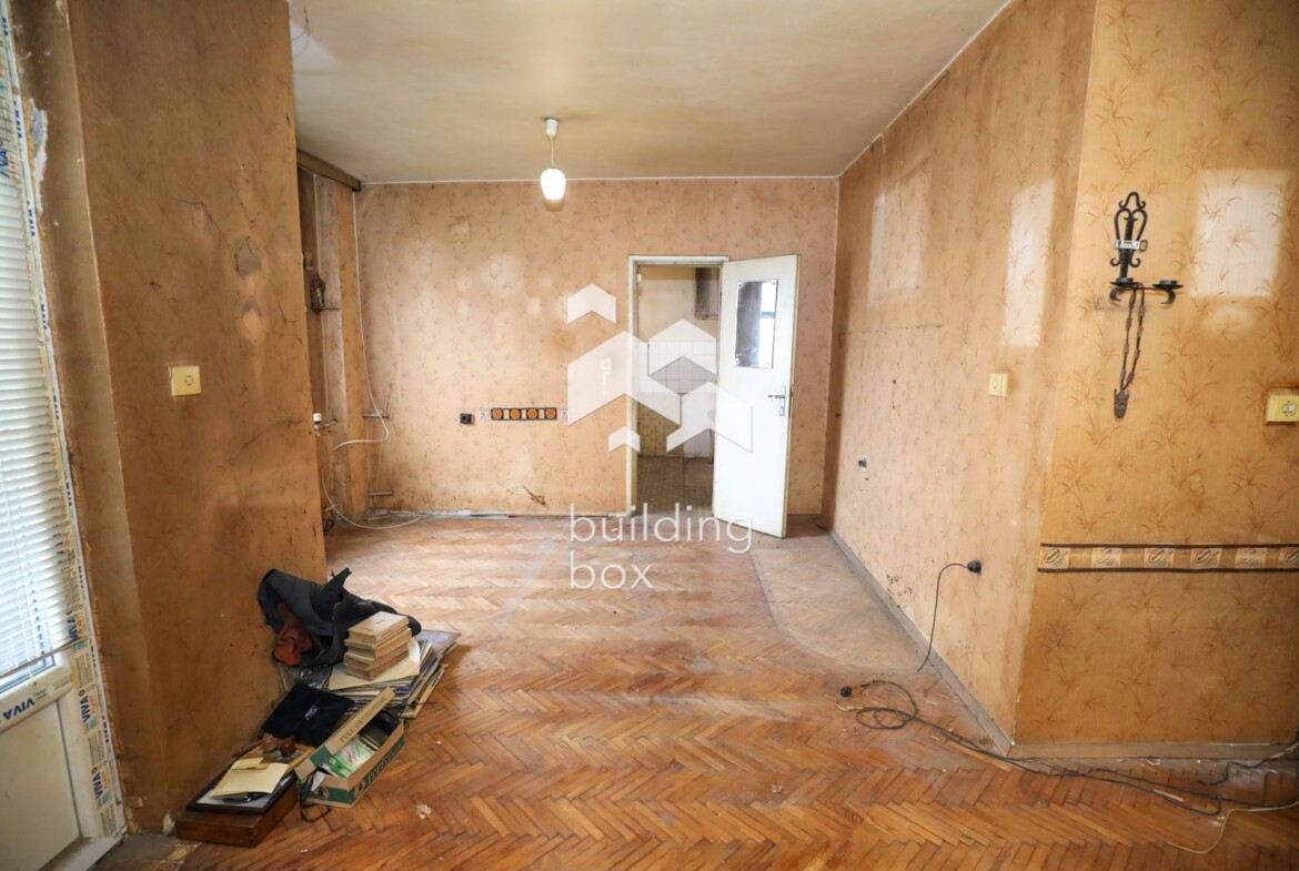 Просторен тристаен апартамент - кв. Гоце Делчев - 0