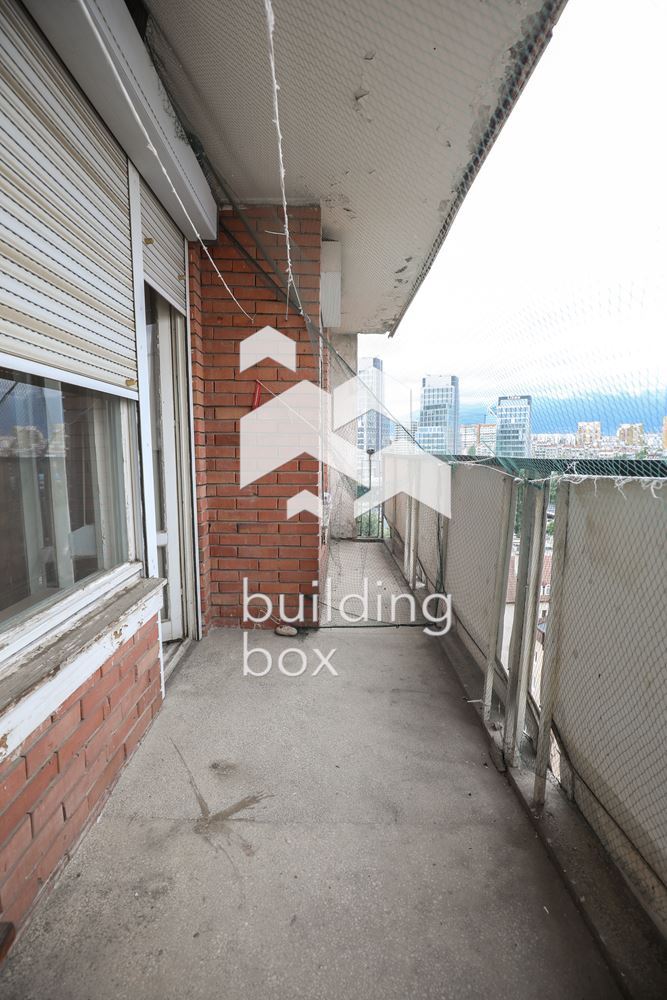 Тристаен апартамент - ж.к. Изток - 0