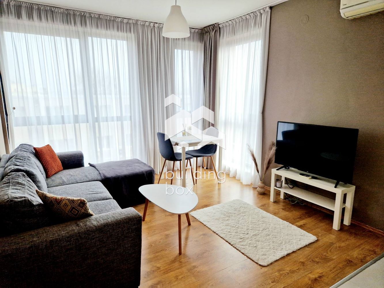 Двустаен апартамент на бул. Черни връх, Кръстова вада - 0