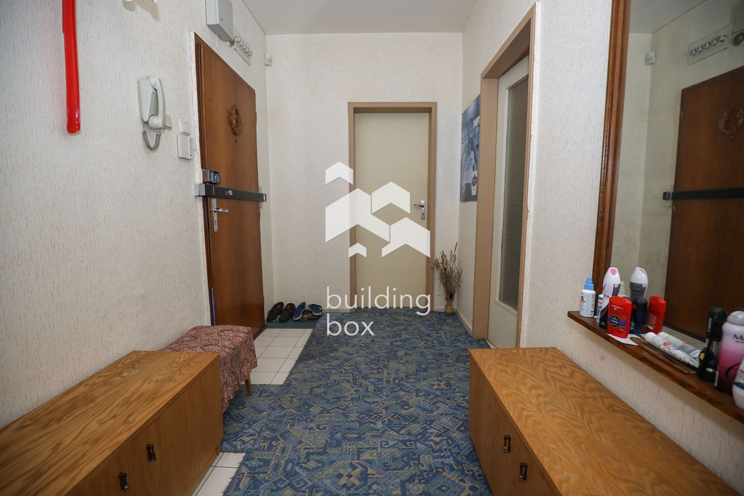 Тристаен апартамент - ж.к. Изток - 0