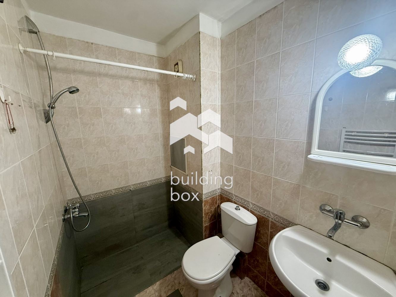 Функционален тристаен апартамент в кв. Белите брези - 0