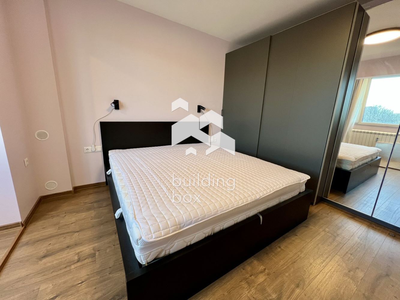 Тристаен апартамент - ж.к. Разсадника - 0