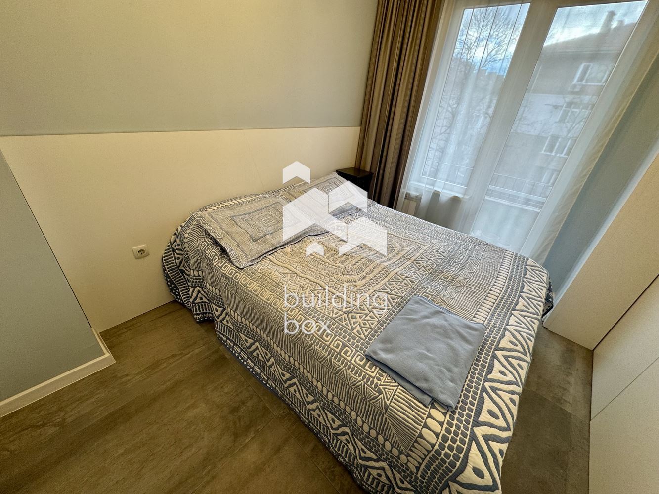 Уютен дизайнерски двустаен апартамент в кв. Яворов - 0