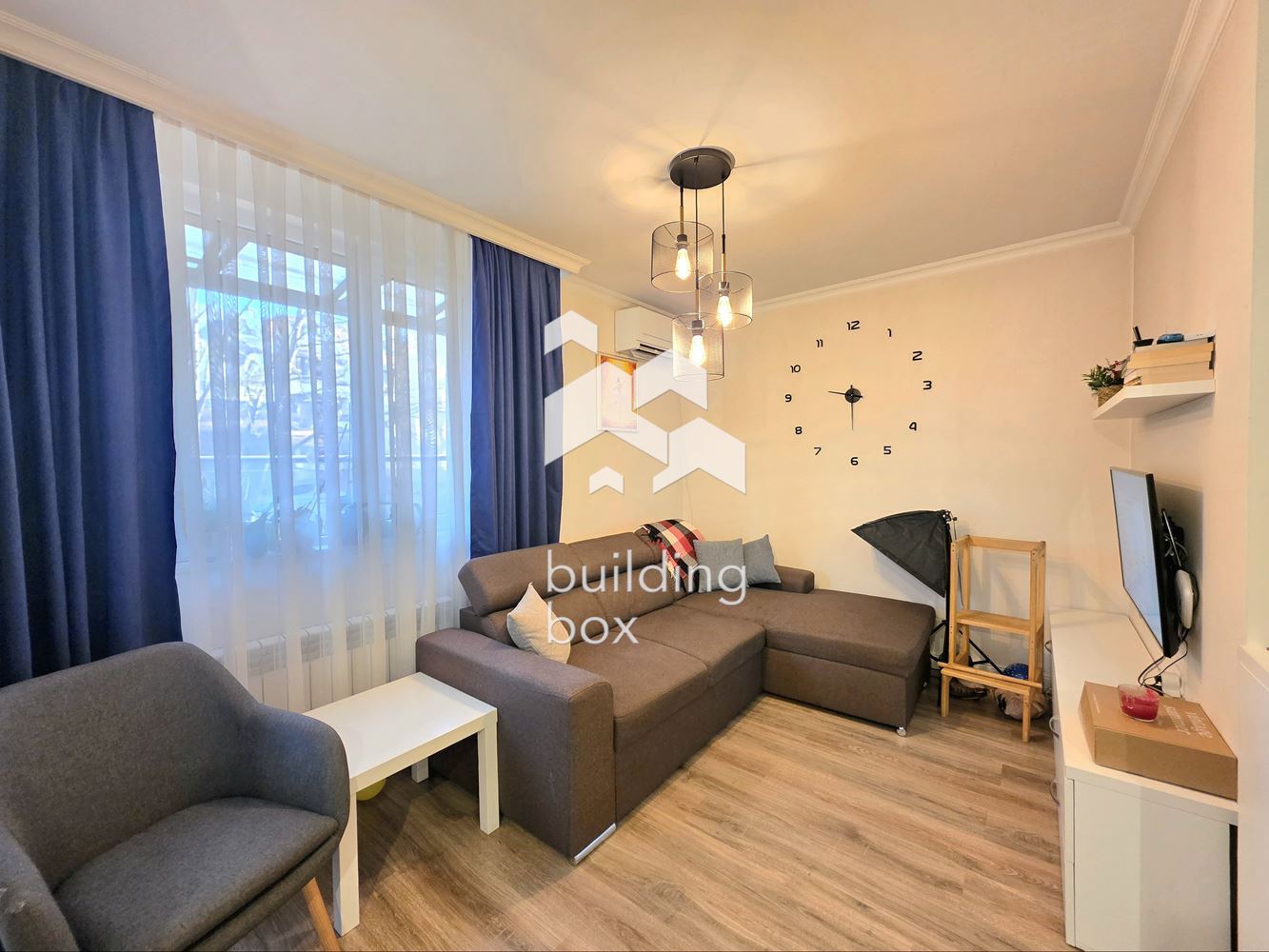 Тристаен обзаведен апартамент - кв. Стрелбище - 0