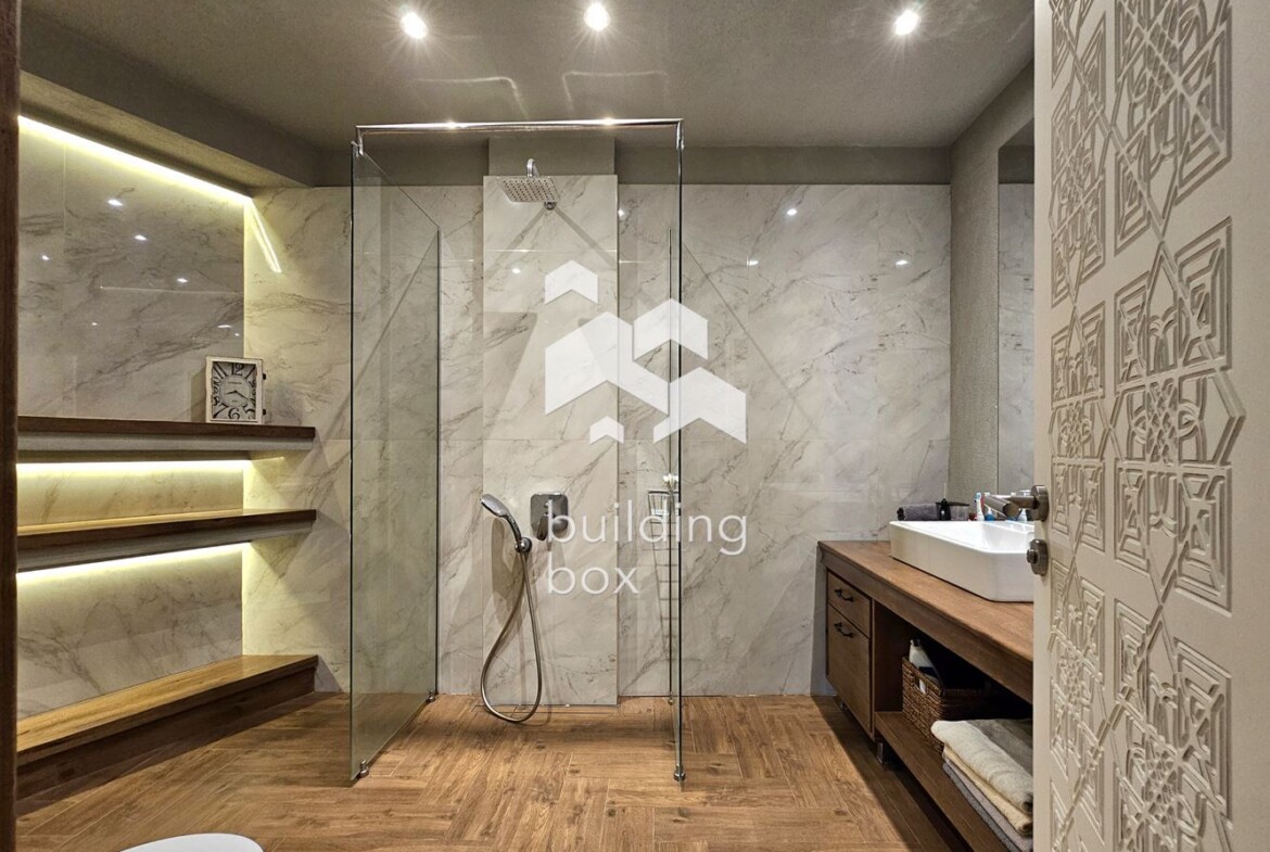 Четиристаен апартамент в престижния комплекс "Maxi" - 0