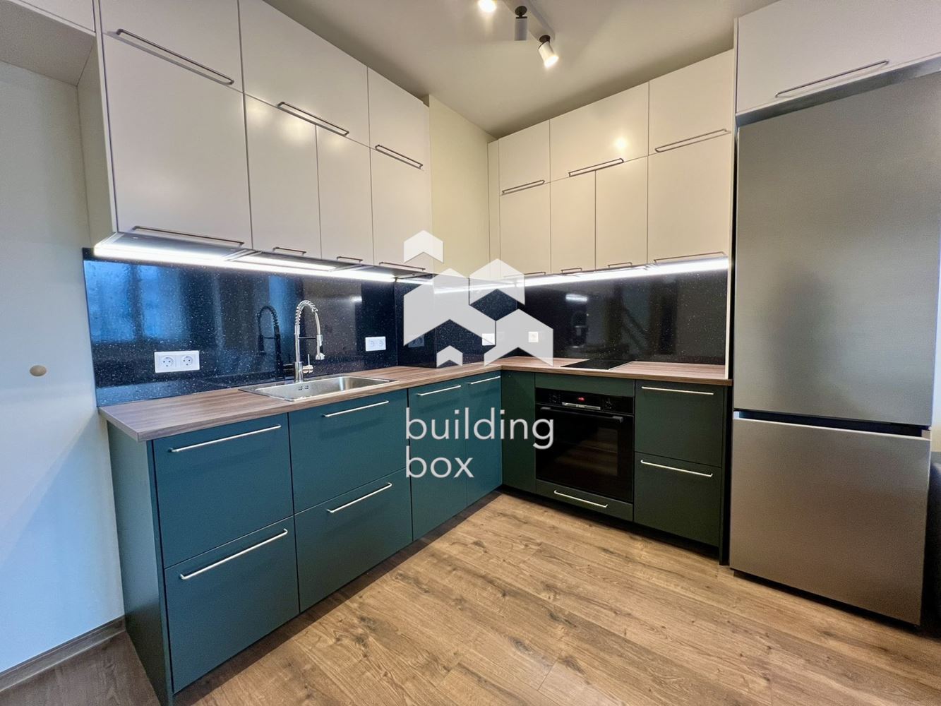 Тристаен апартамент - ж.к. Разсадника - 0