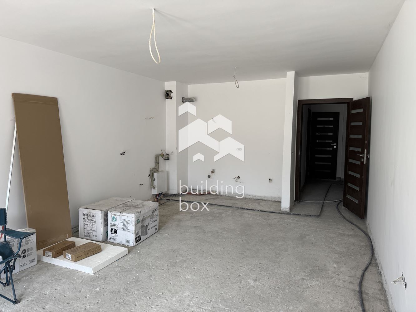 Тристаен апартамент с голяма тераса - 0