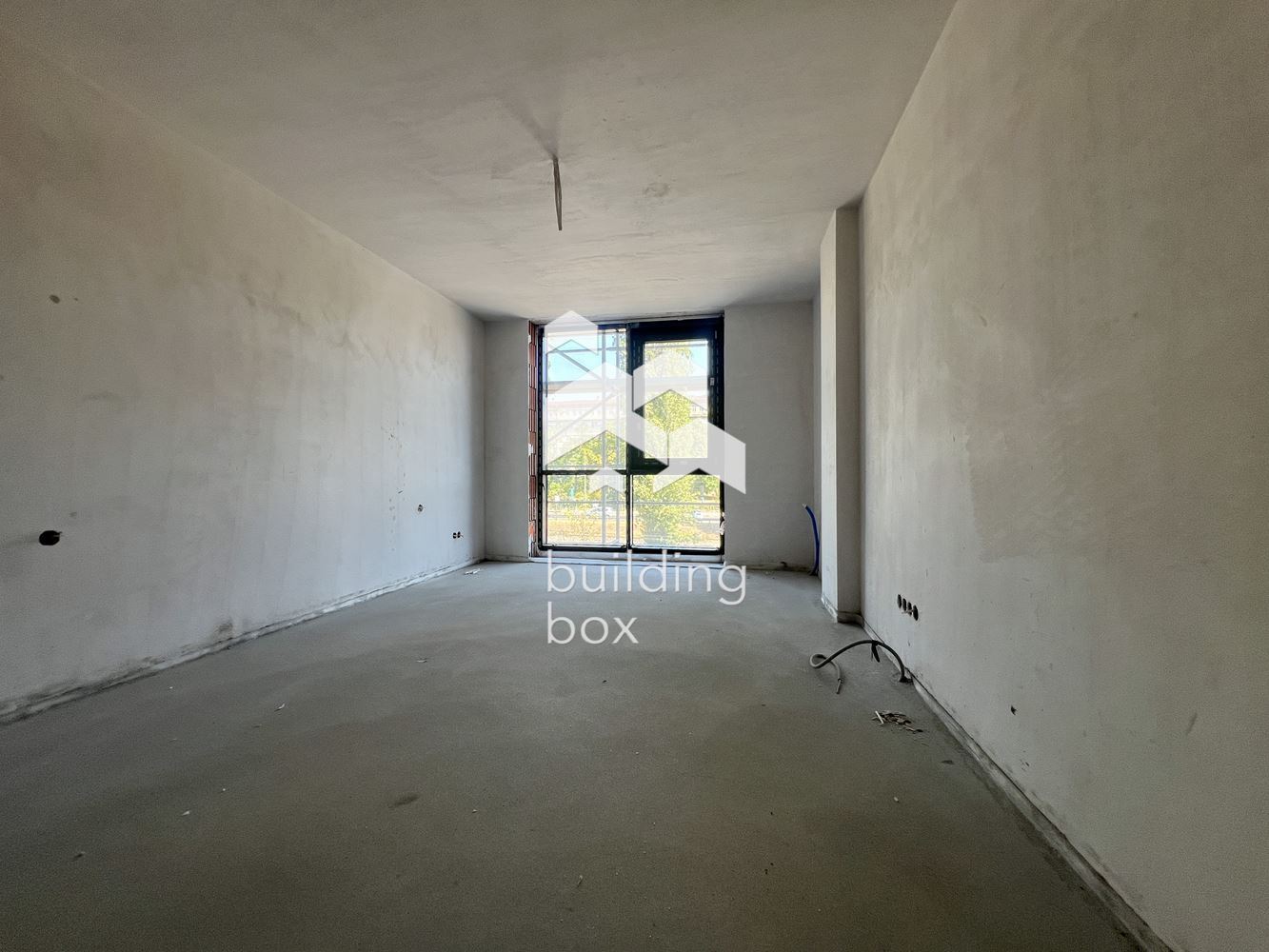 Тристаен апартамент в нова модерна сграда – Централна София - 0