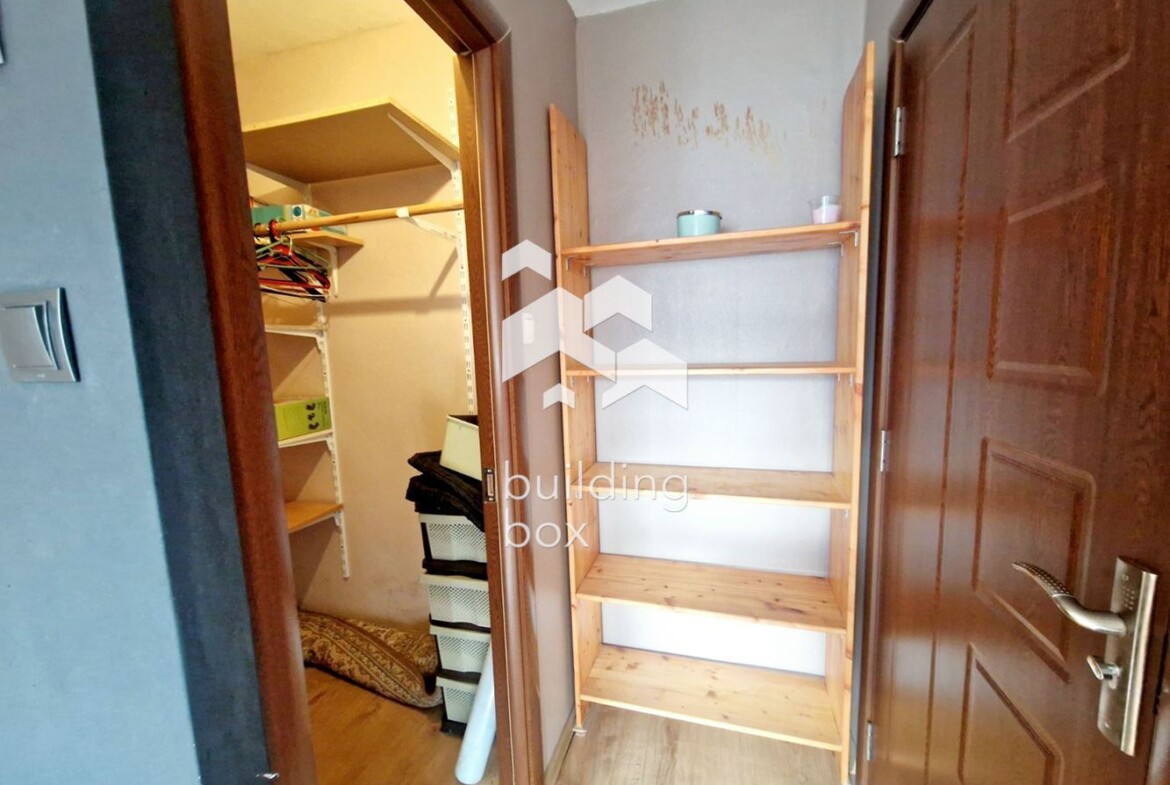 Уютен тристаен апартамент в кв. "Младост 2". - 0