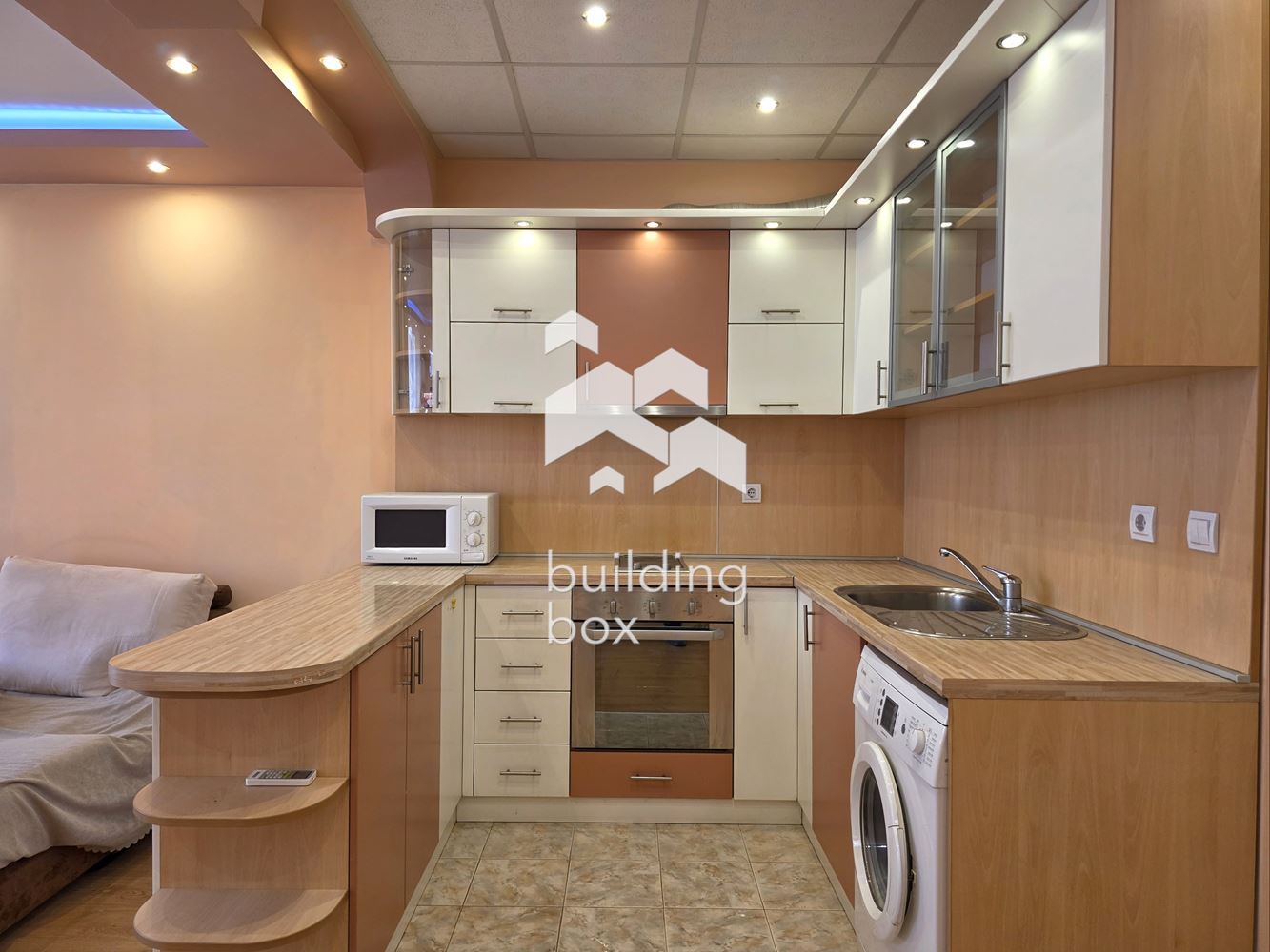 Тристаен апартамент под наем в Дружба 2