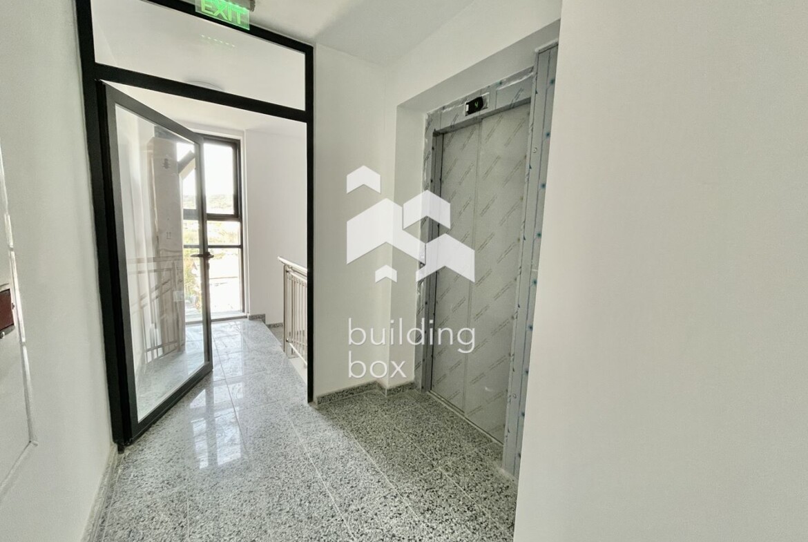 НОВ напълно обзаведен двустаен апартамент с ПАРКОМЯСТО в кв. Бриз - 0