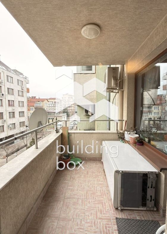 Двустаен апартамент - кв. Люлин Център - 0