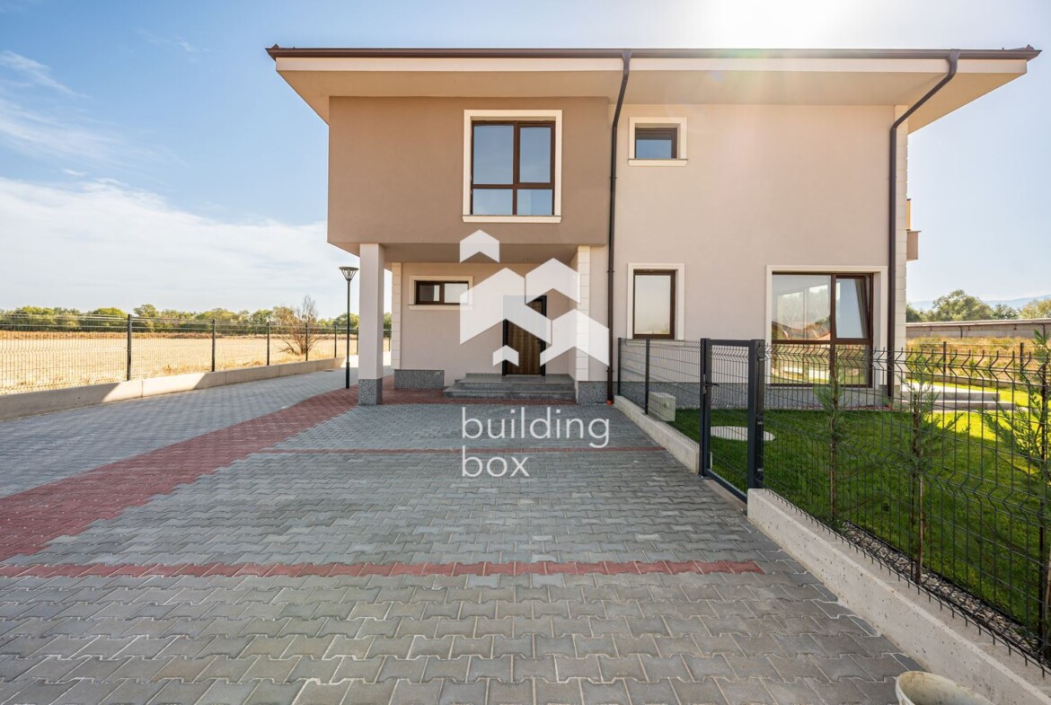 Къща с акт 16 - 0