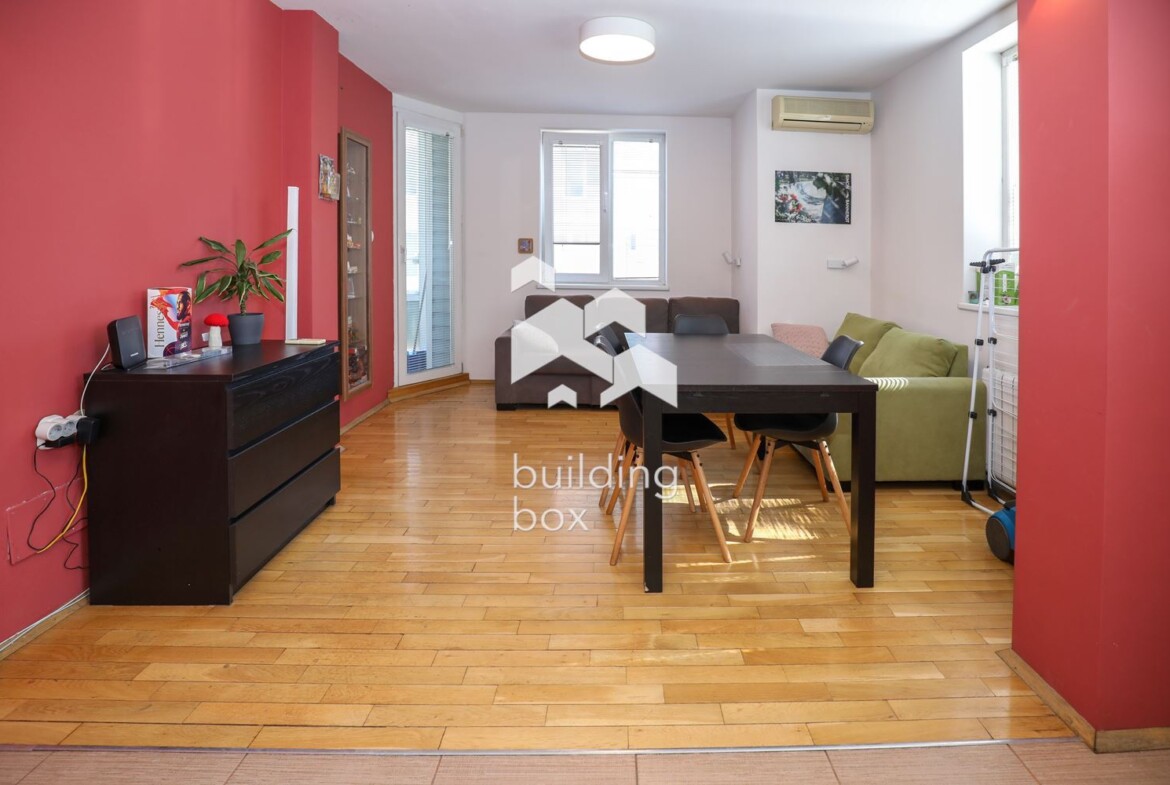 Тристаен апартаменти в сърцето на гр. София - 0