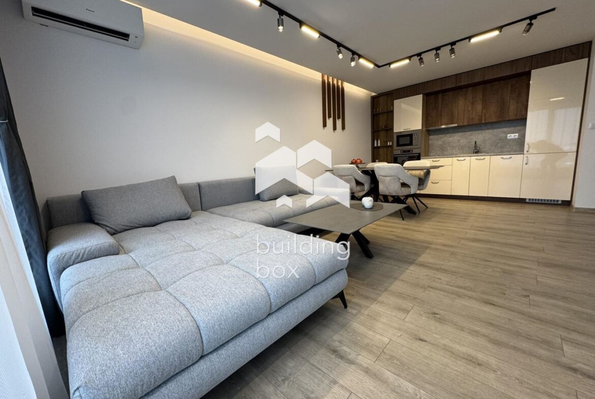 Двустаен апартамент в кв. Остромила - 0