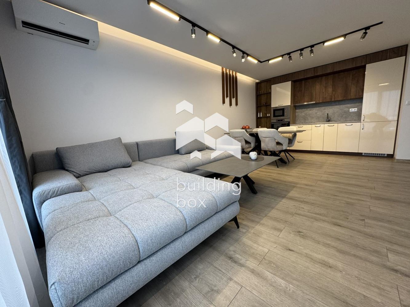 Двустаен апартамент в кв. Остромила - 0