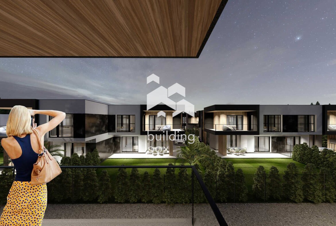 Къща в затворен комплекс в с. Войводиново - 0