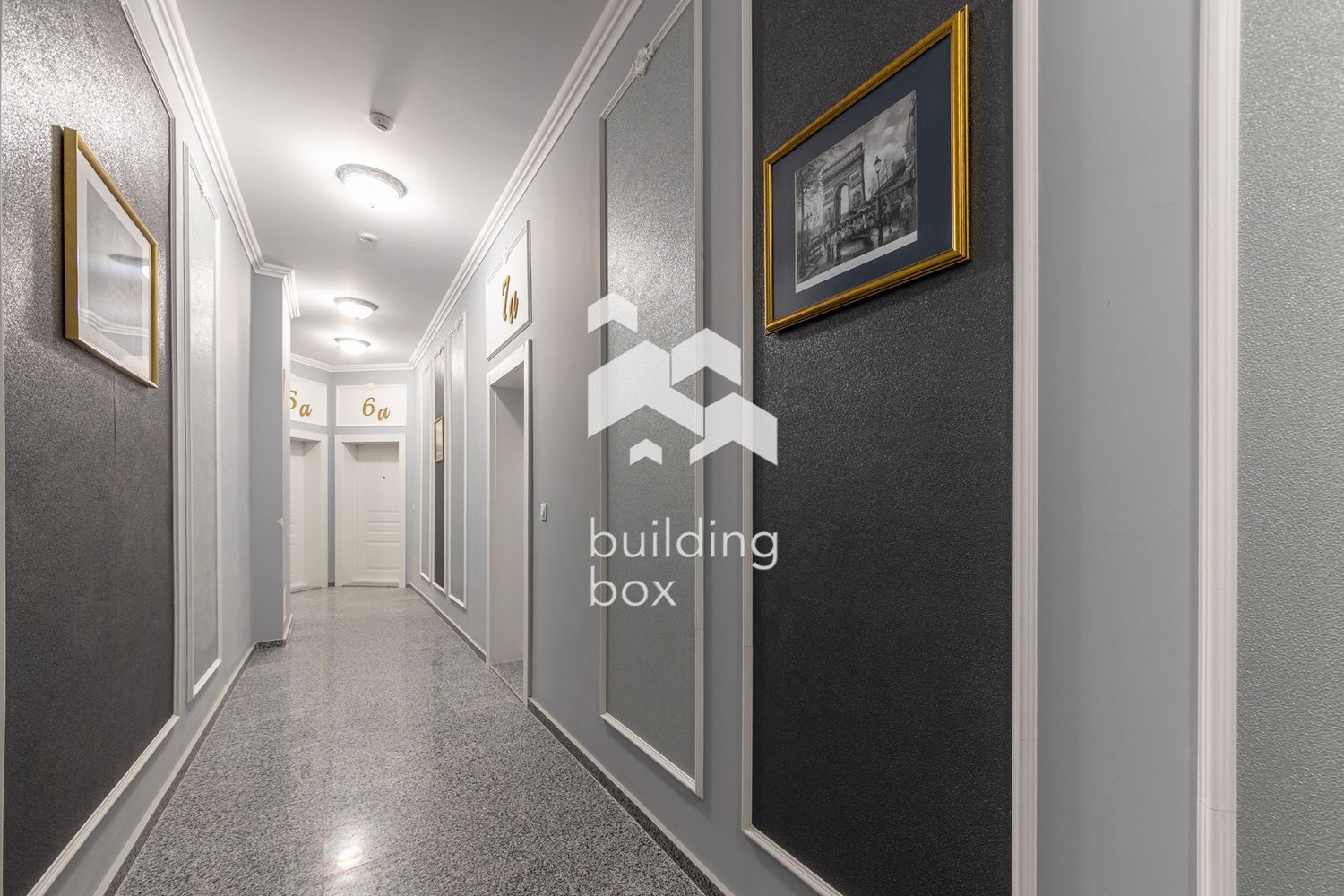 Бутиков тристаен апартамент в град Варна - 0