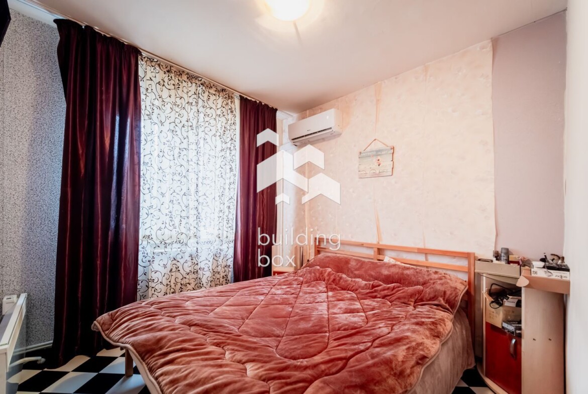 Просторен ТРИСТАЕН апартамент - 0