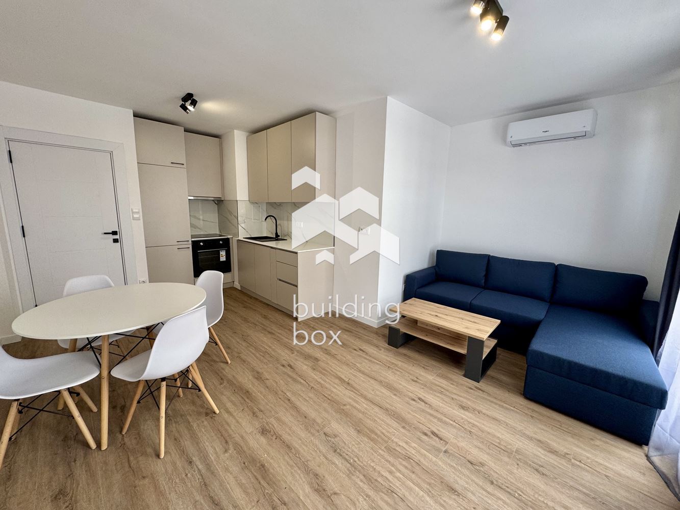 Чисто нов просторен двустаен апартамент