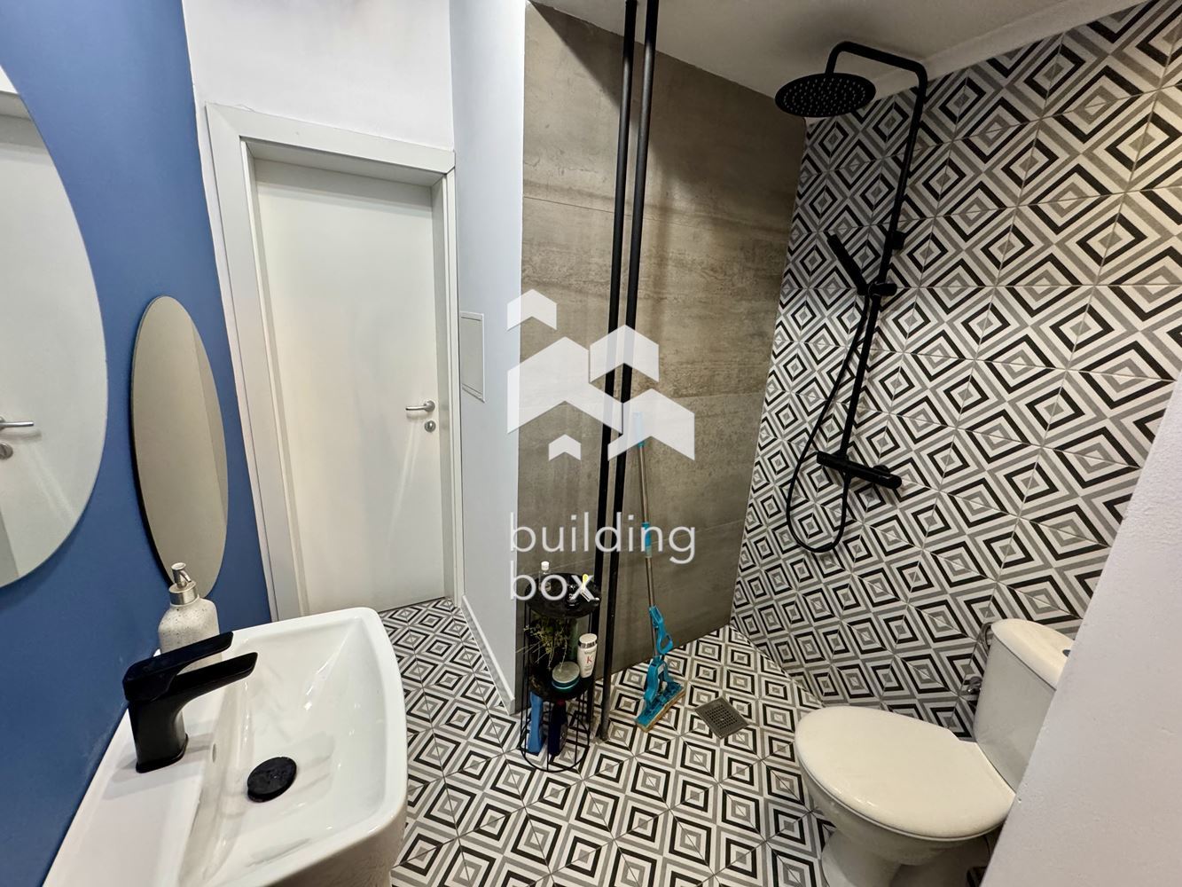 Уютен дизайнерски двустаен апартамент в кв. Яворов - 0