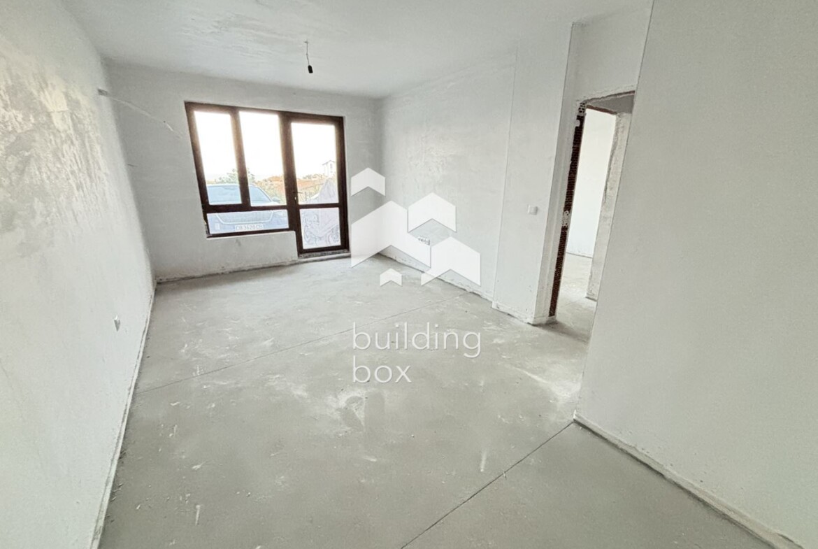 Двустаен апартамент с паркомясто - 0