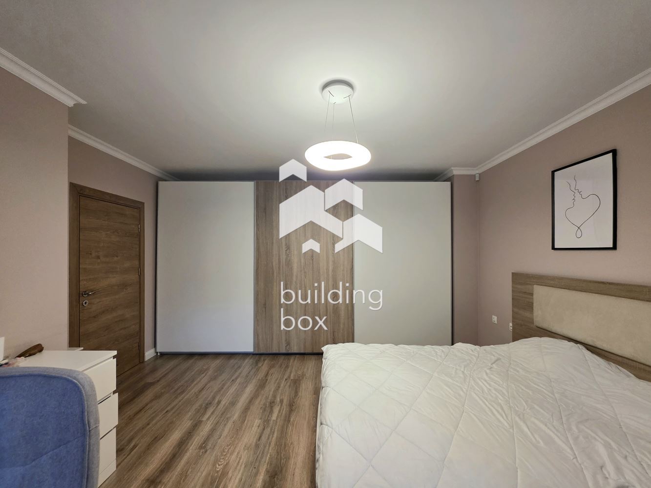 Тристаен обзаведен апартамент - кв. Стрелбище - 0