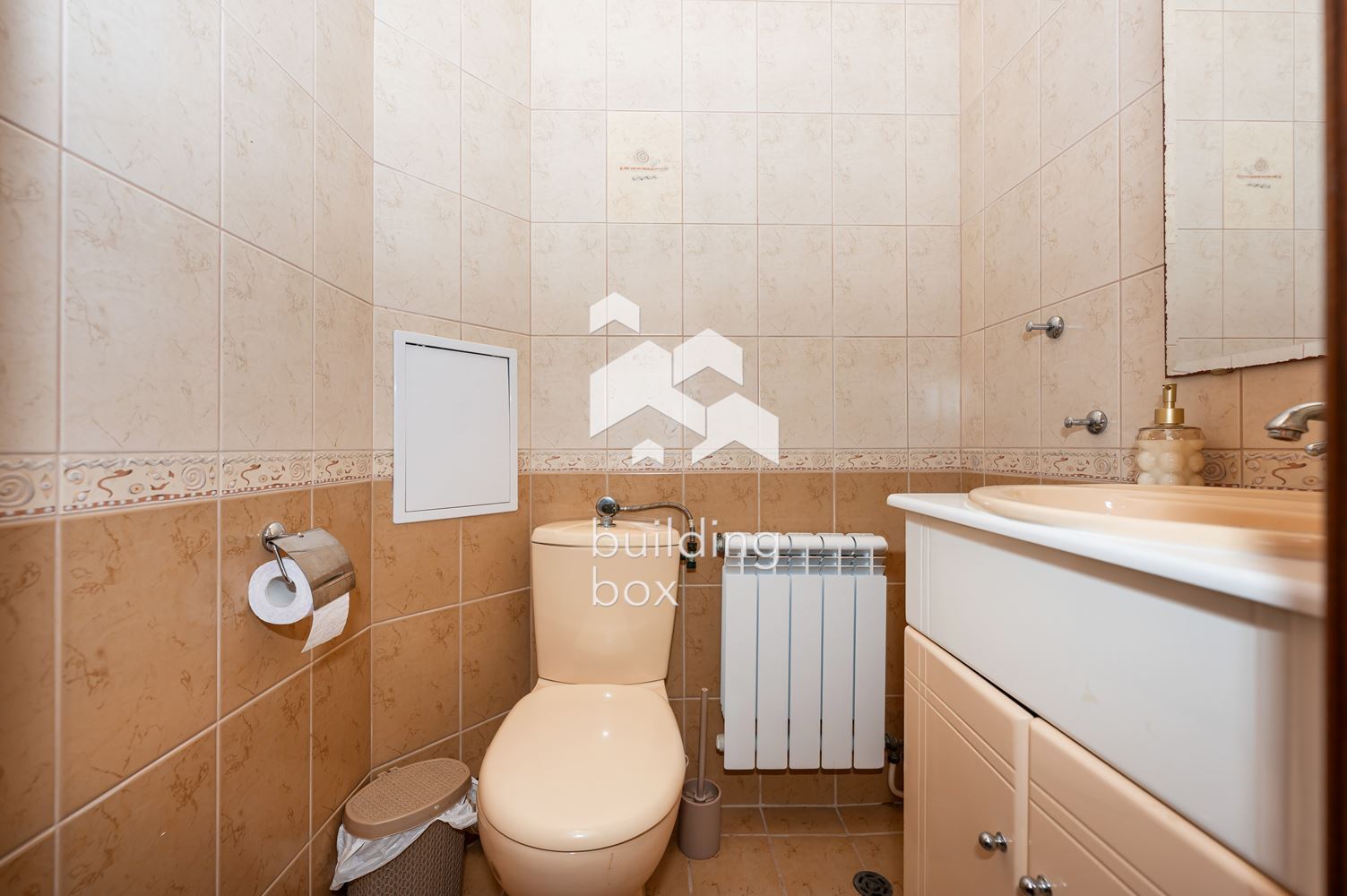 Тристаен апартамент с гараж - 0