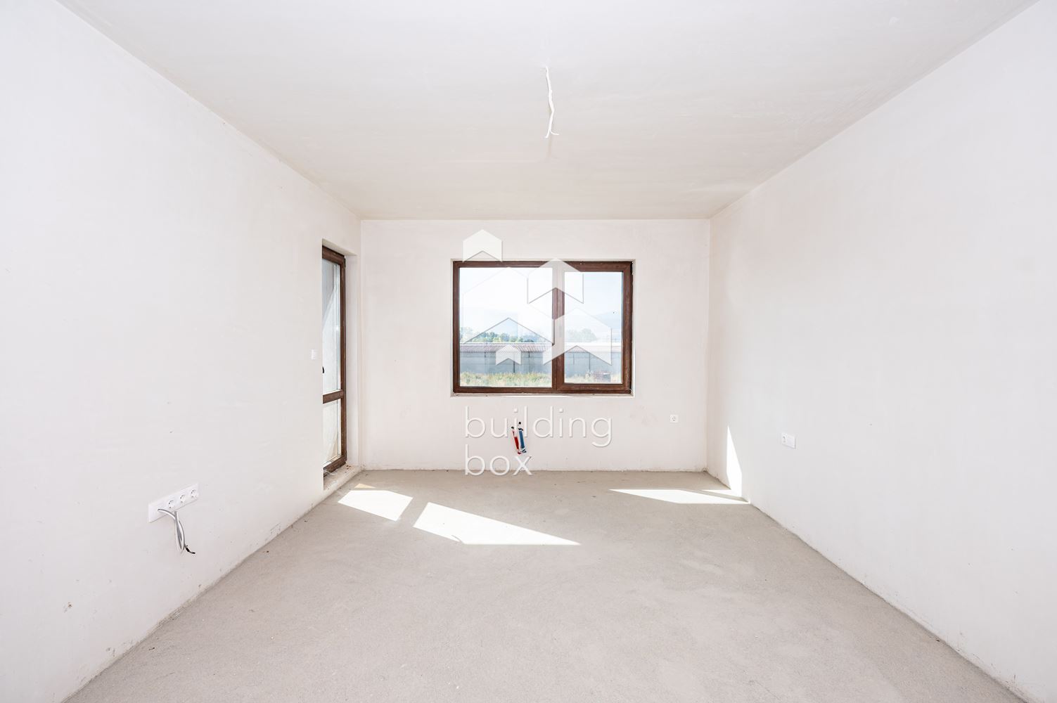 Къща с акт 16 - 0