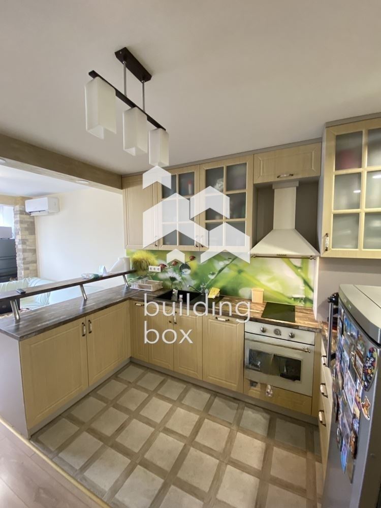 Забележителен тристаен апартамент на отлична локация – кв. Дианабад