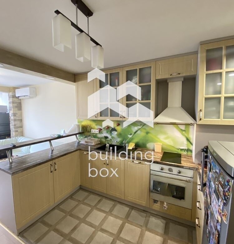 Тристаен апартамент на отлична локация - кв. Дианабад - 0