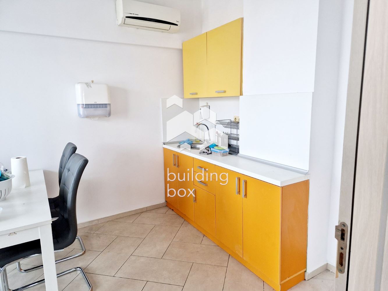 Необзаведен офис в ж.к. Студентски град - 0