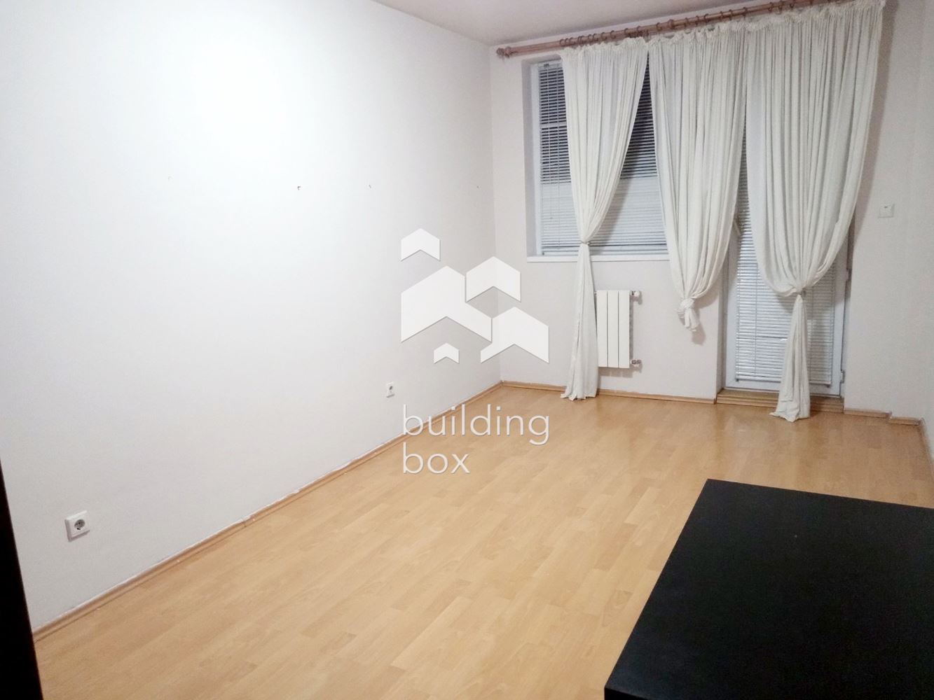 Полуобзаведен апартамент е кв. Белите брези - 0