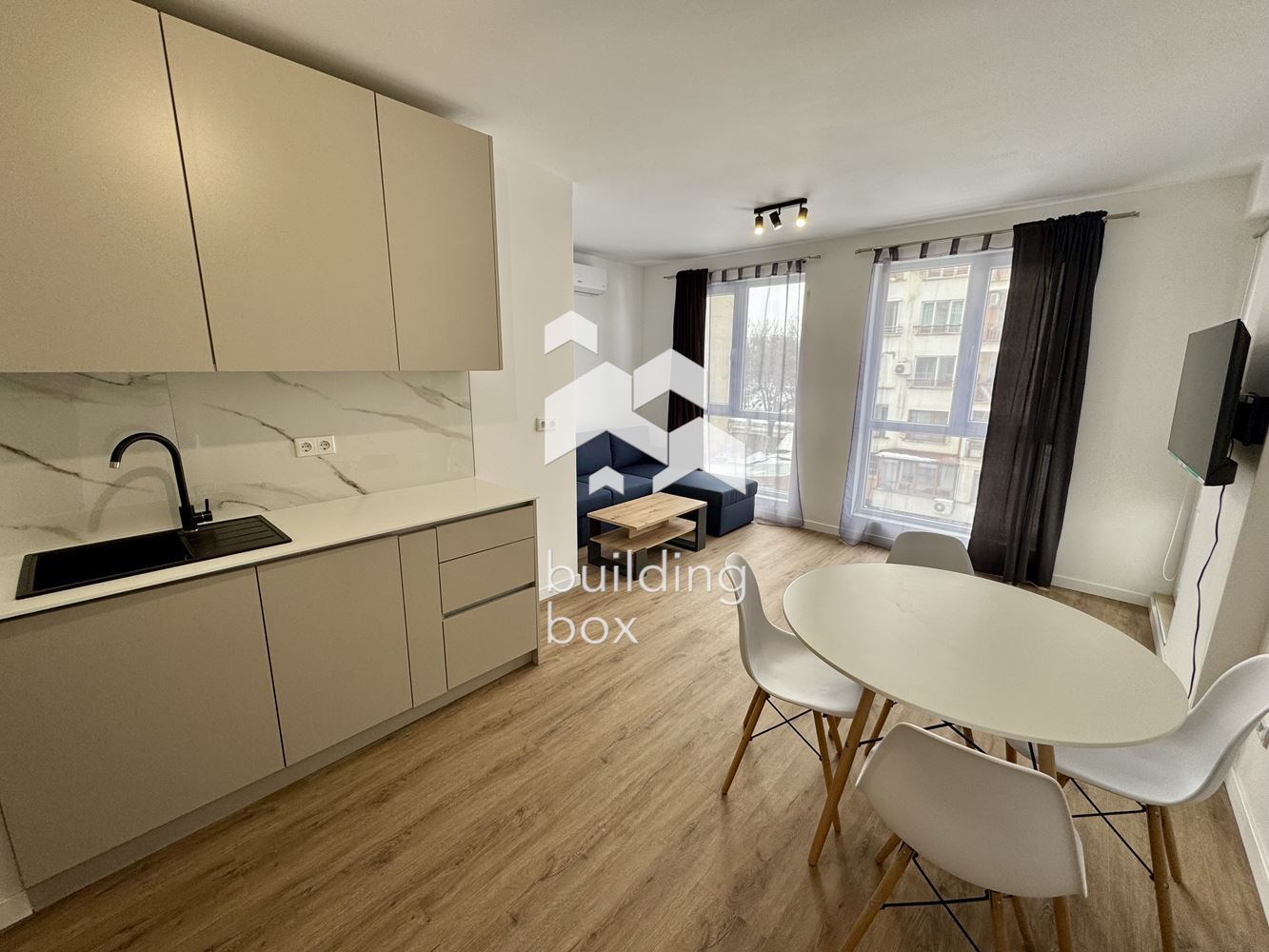 Чисто нов просторен двустаен апартамент - 0