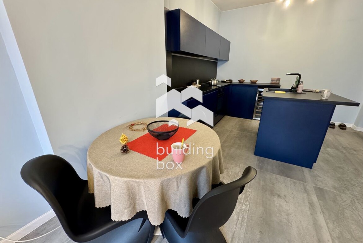 Уютен дизайнерски двустаен апартамент в кв. Яворов - 0