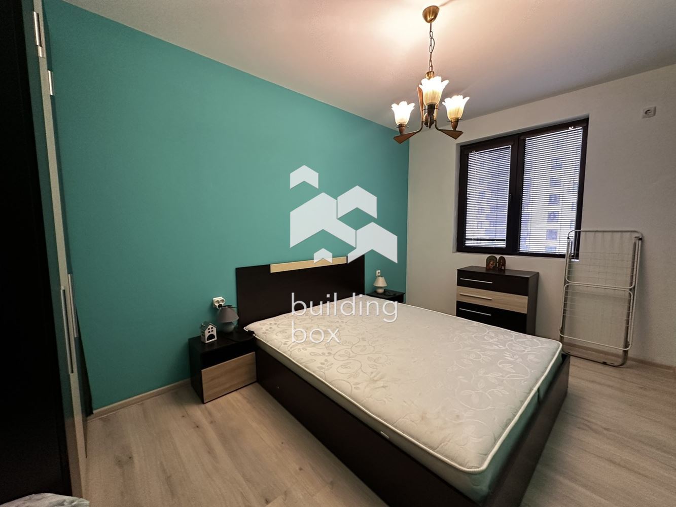 Двустаен апартамент под наем - 0