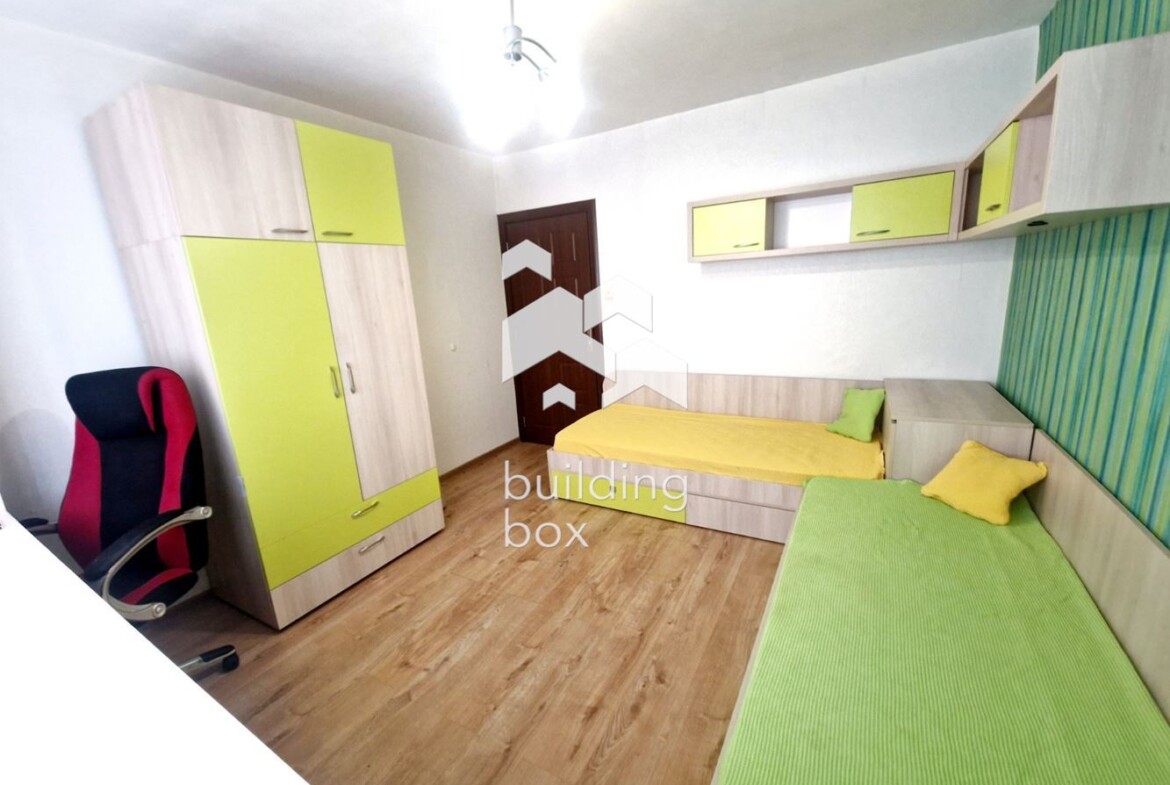 Уютен тристаен апартамент в кв. "Младост 2". - 0