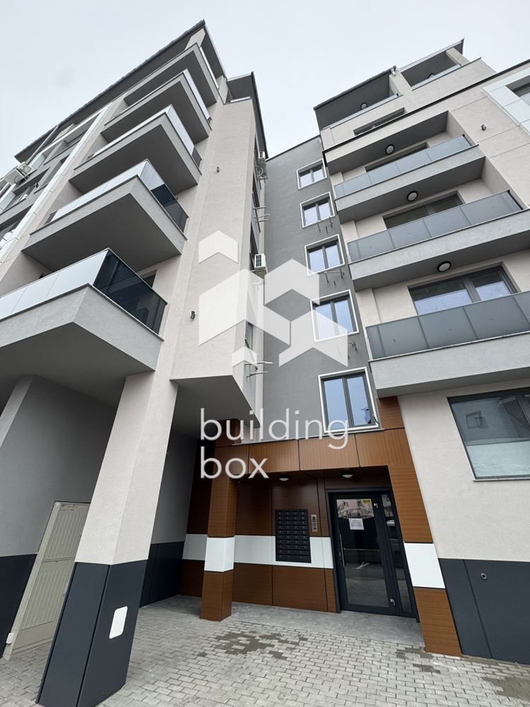 Двустаен апартамент в кв. Остромила - 0