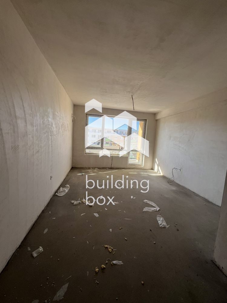 Двустаен апартамент в кв. Южен - 0