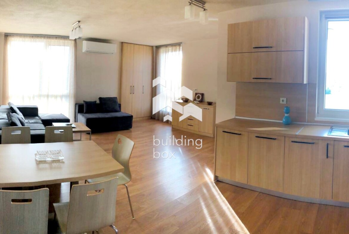 Просторен тристаен апартамент в Обеля 2 - 0