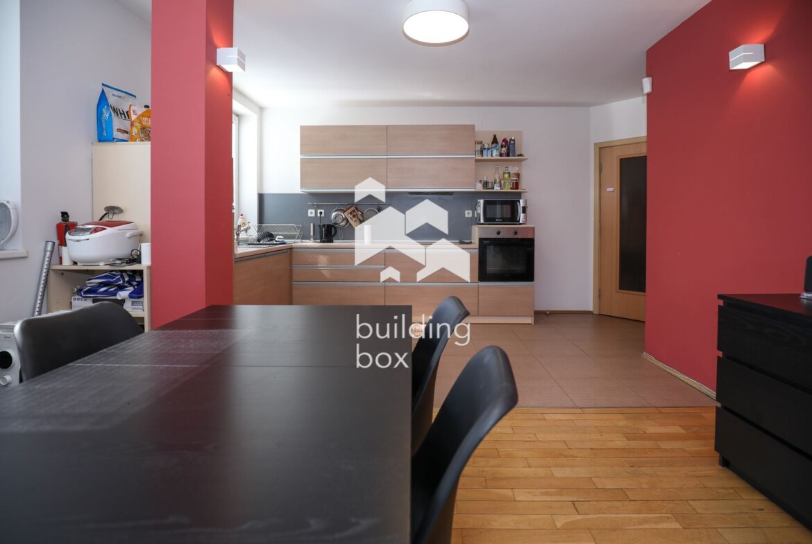 Тристаен апартаменти в сърцето на гр. София - 0