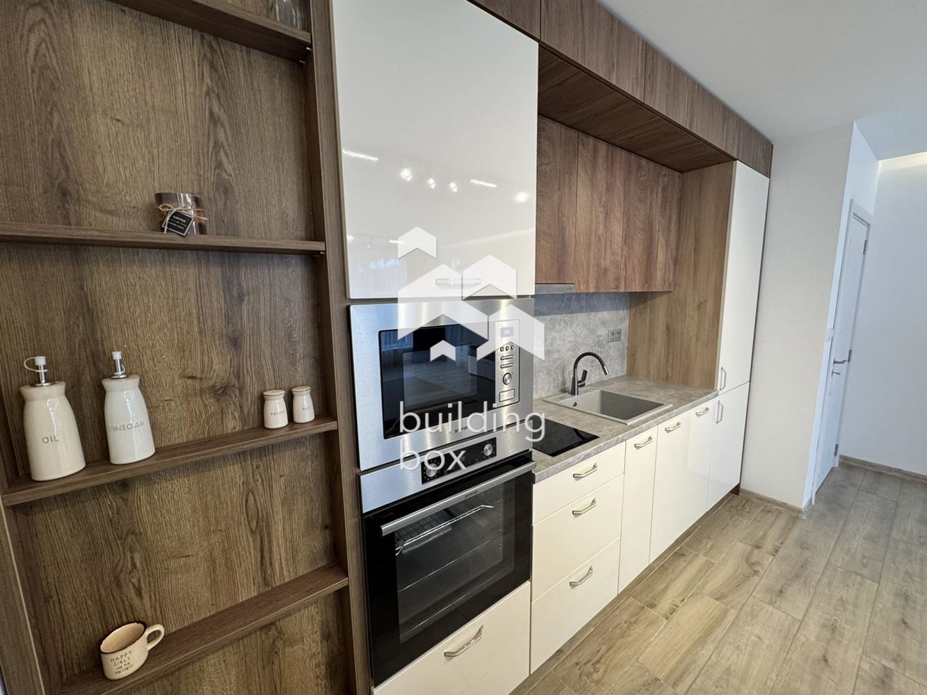 Двустаен апартамент в кв. Остромила - 0