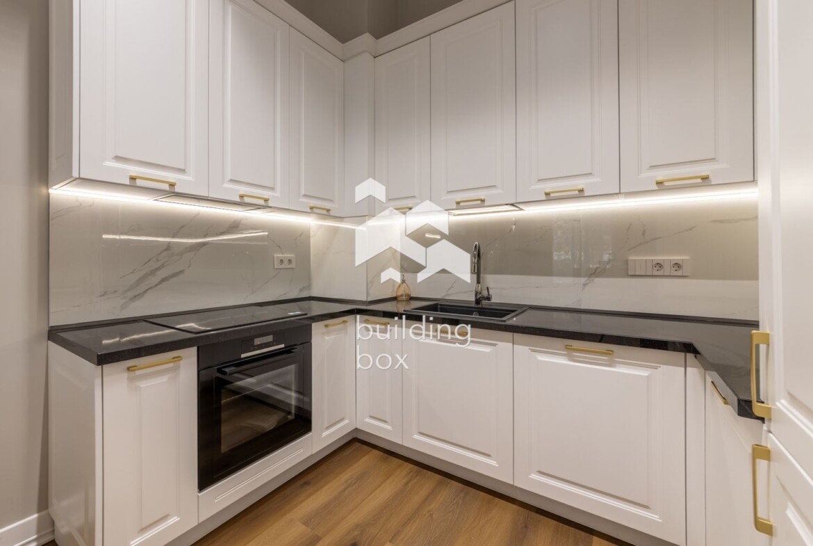 Бутиков тристаен апартамент в град Варна - 0